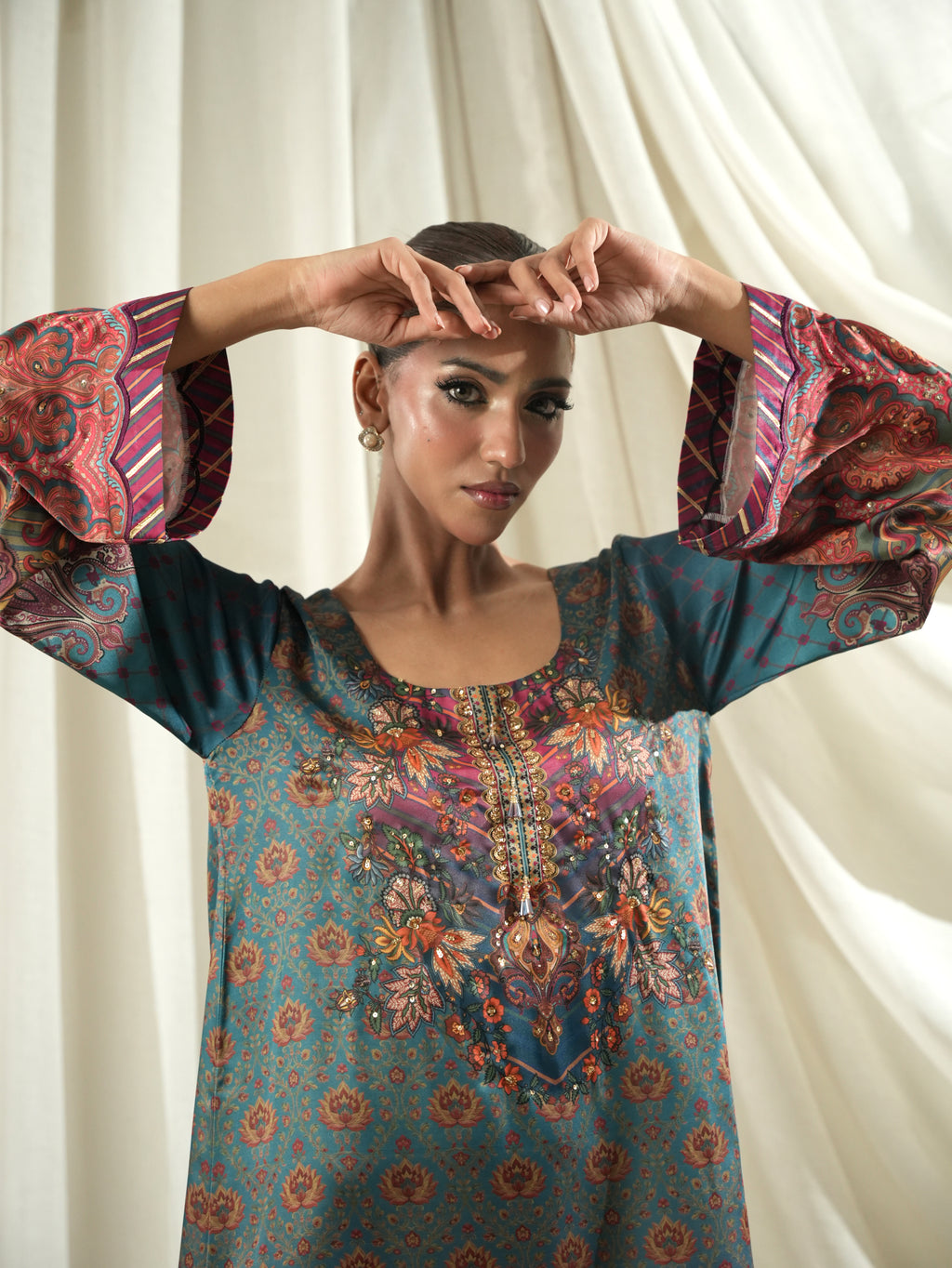 MAHIRA - Long Length Kaftan